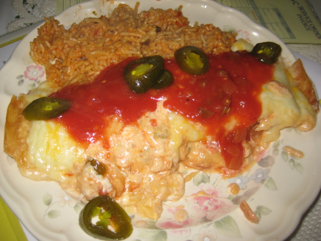 This is Dads- with salsa and peppers on top... i used sour cream